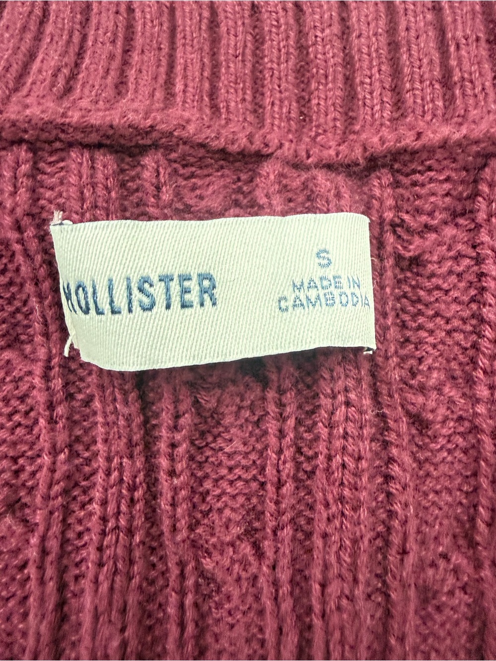 V neck Hollister sweater - Picture 2 of 2